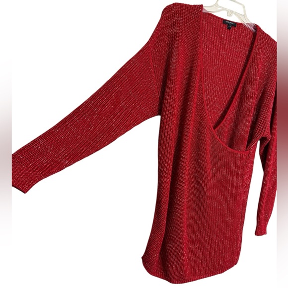 💥2/$15 Willow & Wind red silver metallic wrap split surplice sweater size 2X - Picture 2 of 10